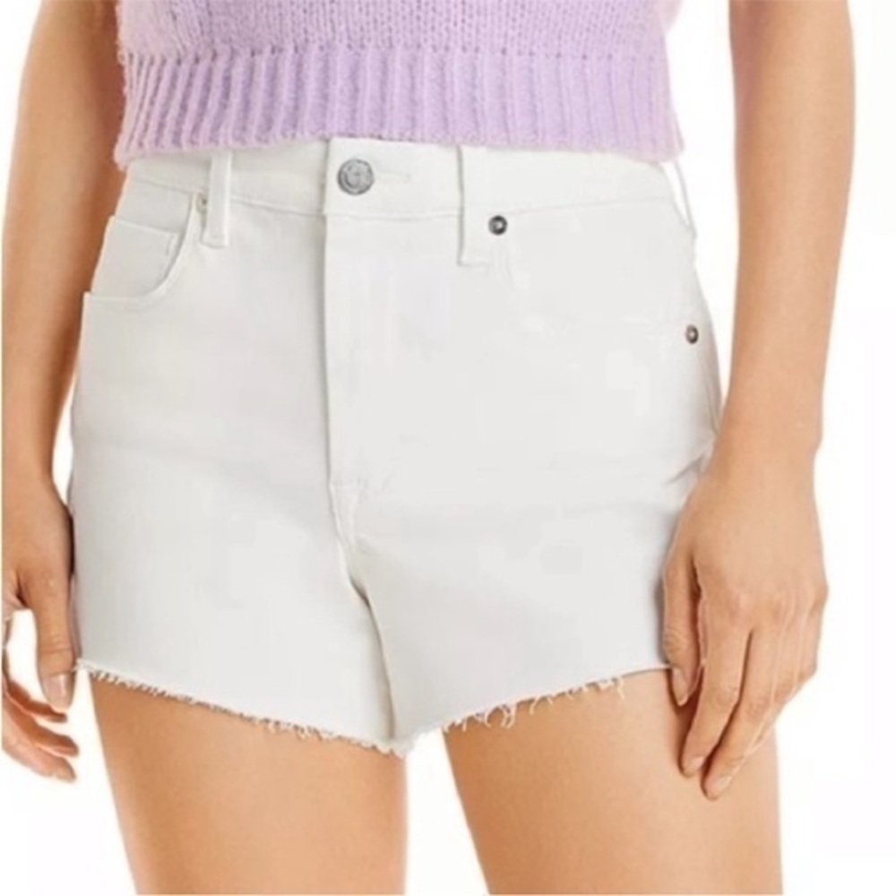 NWT BLANKNYC Vintage high rise great white shorts. Frayed hem. Size 27.
